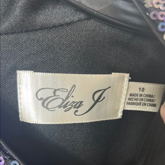 NWT Eliza J Sequin mini Dress with Feather Trim, 10 - Picture 12 of 13